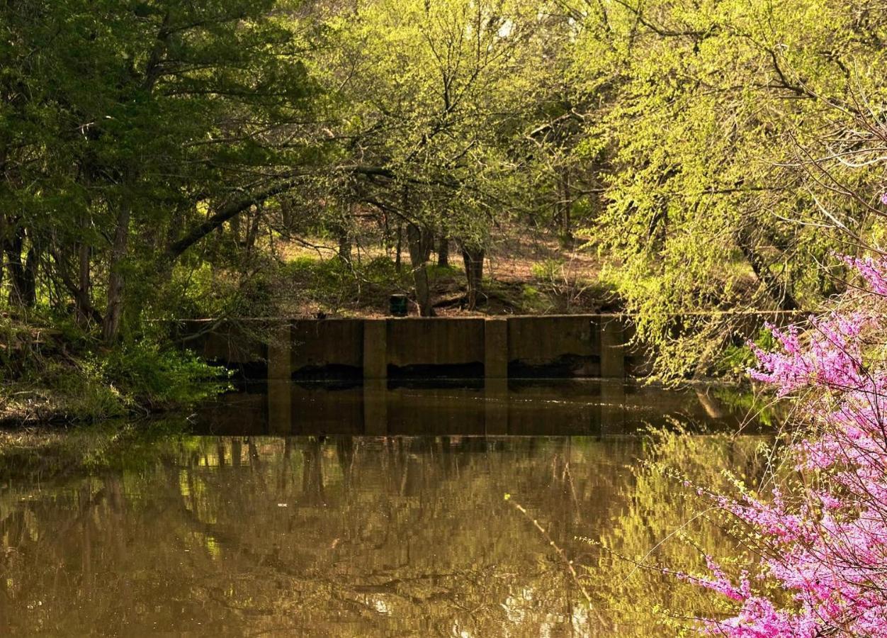 The Monastery At Forest Lake Oklahoma City Extérieur photo
